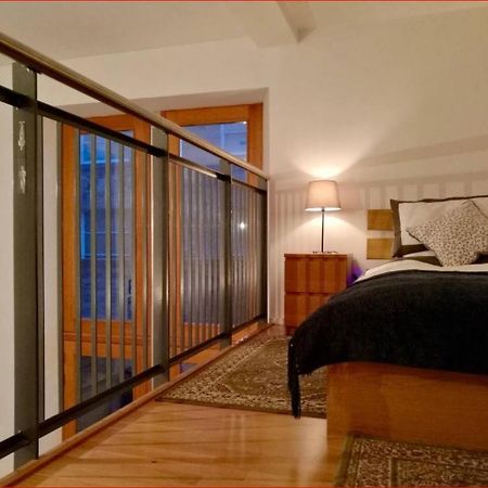 Central Mezzanine Apartment In Historic School Эдинбург Экстерьер фото